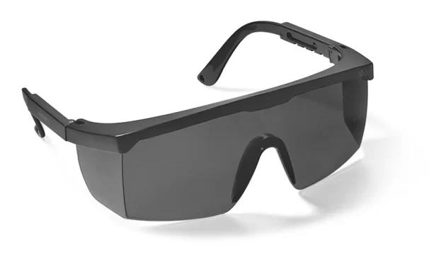 Hydra Dark Shade Safety Glasses With Expandable Arms - Image 2